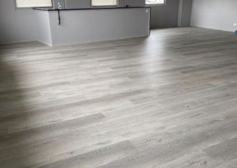 Hybrid: Easi Plank Colour: Pewter